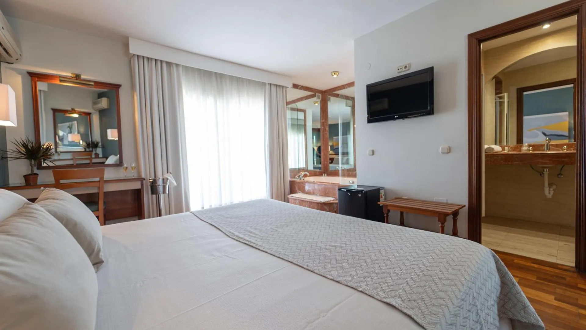 **  Hotel Piedra Paloma By Croma Estepona Hiszpania